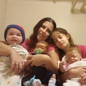 Meet your Posher, Roxanne